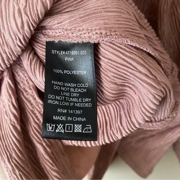 ASTR The Label | Balloon Sleeve Scoop Open Back Bodysuit Textured Pink Medium - Picture 8 of 8